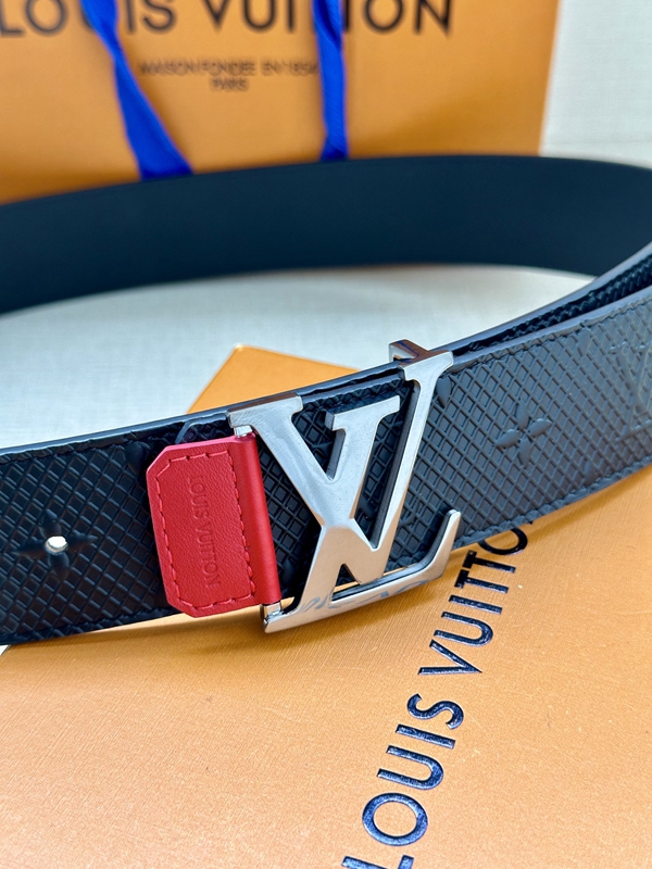 激安ルイヴィトンベルト着用イメージ